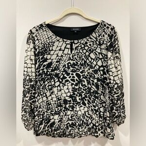 Soon Women's Black and White Top Size 12